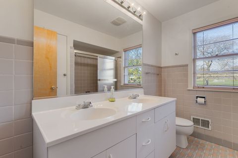 Tiny photo for 4700 Central Avenue, Western Springs, IL 60558 (MLS # 12603602)