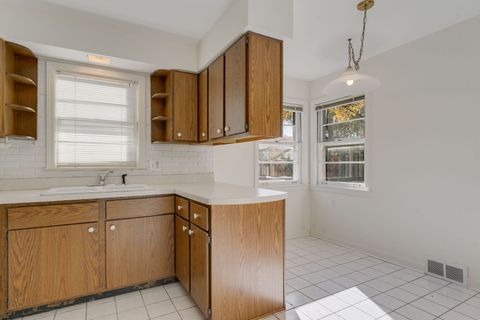 Tiny photo for 4700 Central Avenue, Western Springs, IL 60558 (MLS # 12603602)