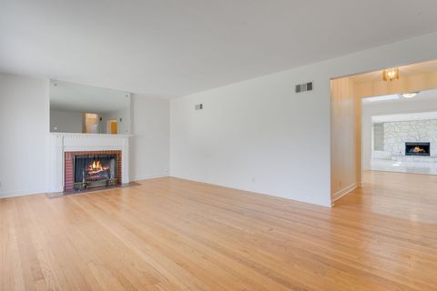 Tiny photo for 4700 Central Avenue, Western Springs, IL 60558 (MLS # 12603602)