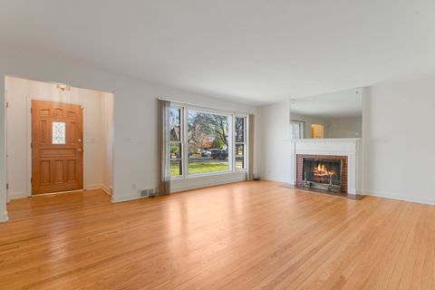 Tiny photo for 4700 Central Avenue, Western Springs, IL 60558 (MLS # 12603602)