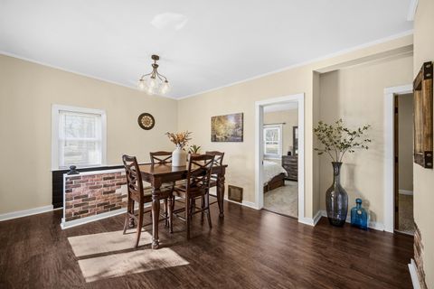 Tiny photo for 27W726 Central Avenue, Warrenville, IL 60555 (MLS # 12581060)