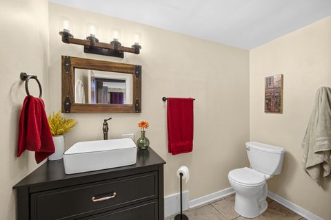 Tiny photo for 27W726 Central Avenue, Warrenville, IL 60555 (MLS # 12581060)