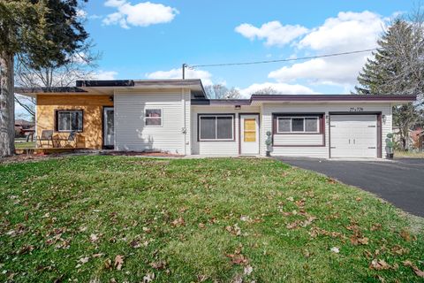 Tiny photo for 27W726 Central Avenue, Warrenville, IL 60555 (MLS # 12581060)