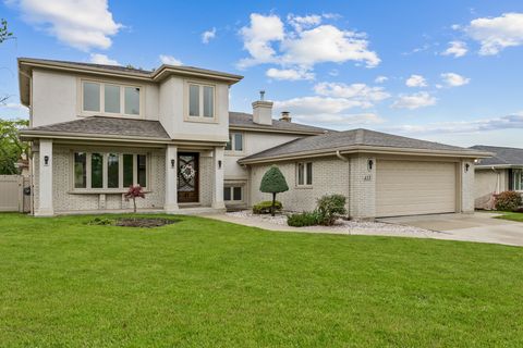 415 Honey Locust Lane Willowbrook IL 60527