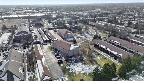 Tiny photo for 15623 Gardenview Court #3C, Orland Park, IL 60462 (MLS # 12534947)