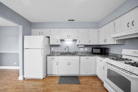 Tiny photo for 15623 Gardenview Court #3C, Orland Park, IL 60462 (MLS # 12534947)