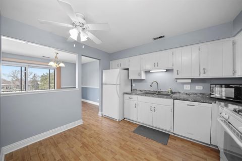 Tiny photo for 15623 Gardenview Court #3C, Orland Park, IL 60462 (MLS # 12534947)