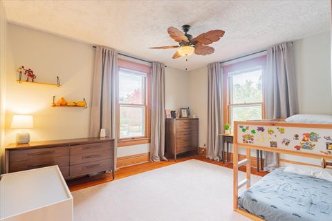 Tiny photo for 1014 N Prairie Street, Bloomington, IL 61701 (MLS # 12503931)