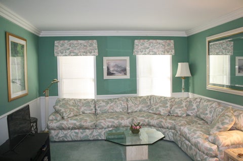 Tiny photo for 7 Thornwood Court #7, Moline, IL 61265 (MLS # 12789534)