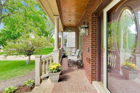 Tiny photo for 327 S Knight Avenue, Park Ridge, IL 60068 (MLS # 12636148)