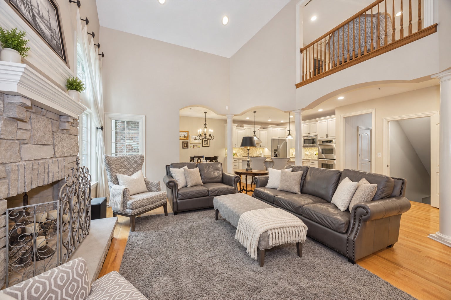 411 SKIPPING STONE Lane 411