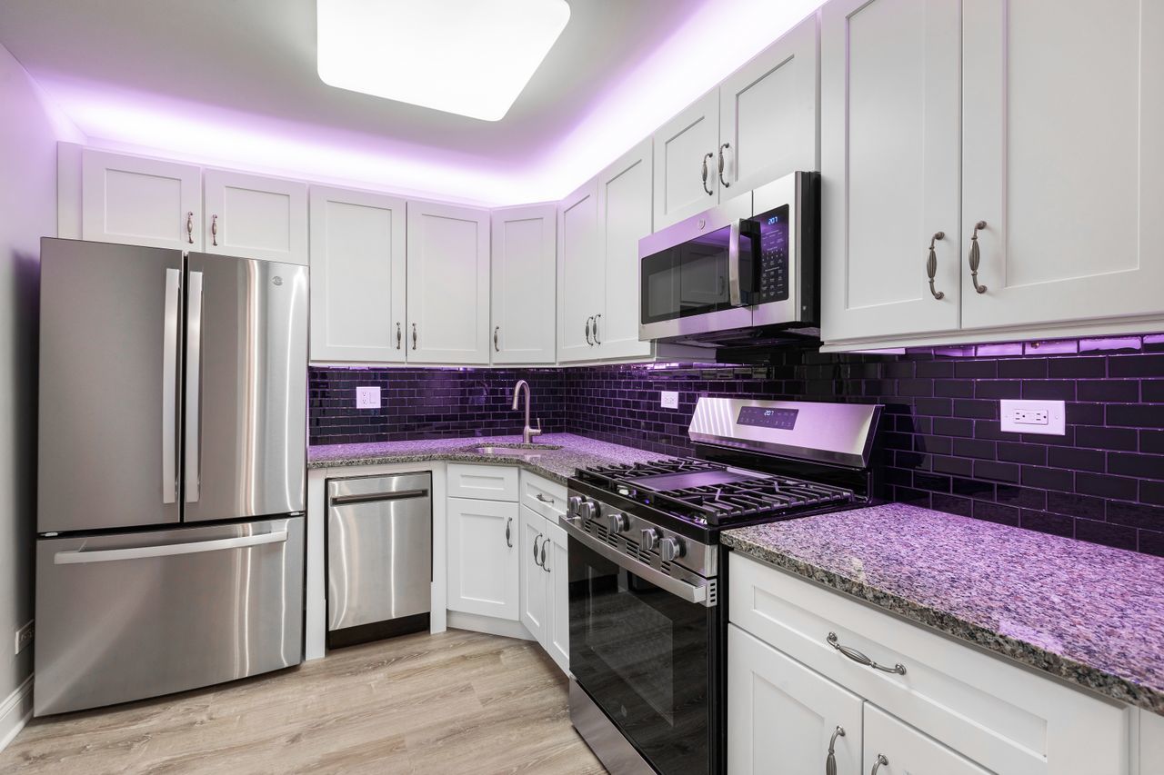 2050 Valencia Drive 300C