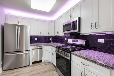 Tiny photo for 2050 Valencia Drive #300C, Northbrook, IL 60062 (MLS # 12556294)