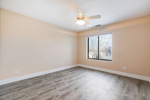 Tiny photo for 2050 Valencia Drive #300C, Northbrook, IL 60062 (MLS # 12556294)