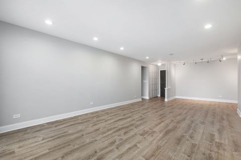 Tiny photo for 2050 Valencia Drive #300C, Northbrook, IL 60062 (MLS # 12556294)