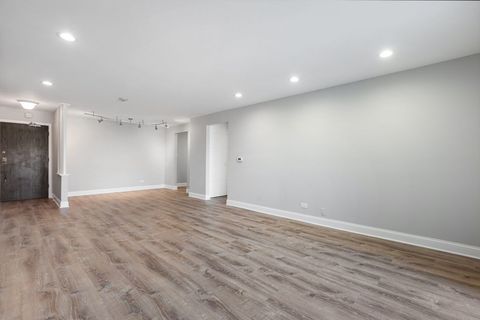 Tiny photo for 2050 Valencia Drive #300C, Northbrook, IL 60062 (MLS # 12556294)