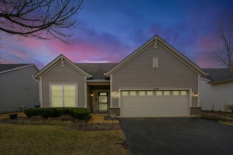 Tiny photo for 1104 Heathrow Lane, Aurora, IL 60502 (MLS # 12576903)