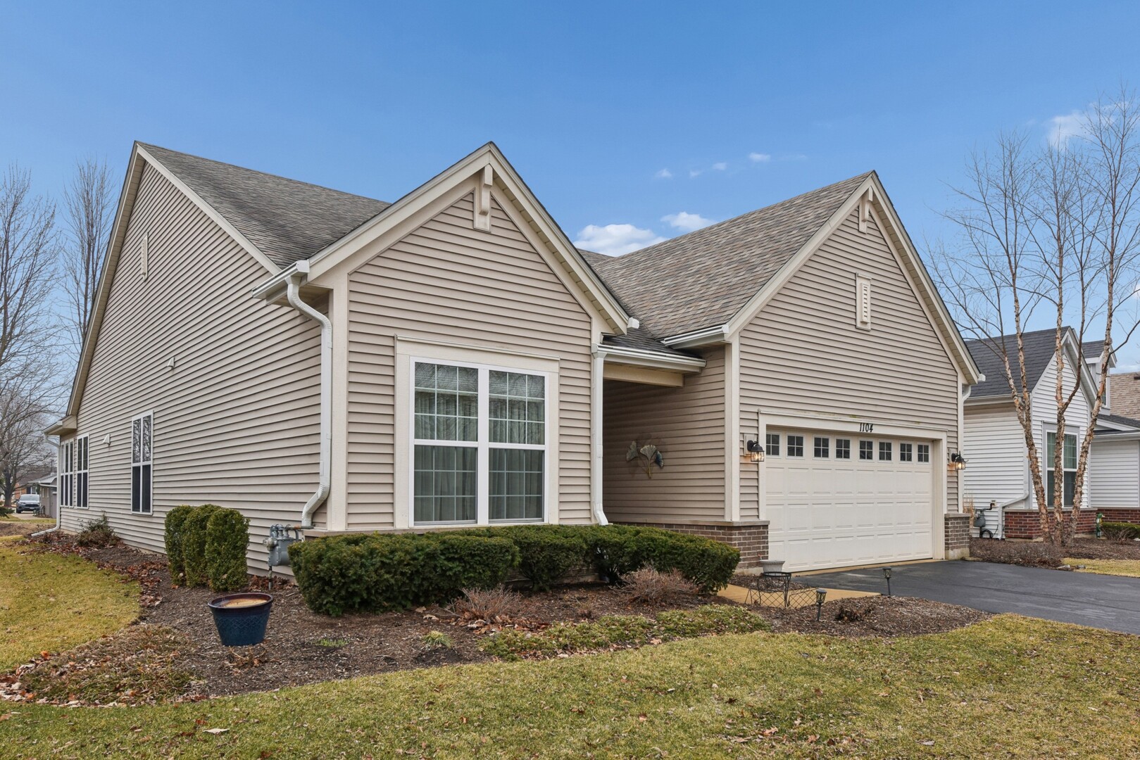 1104 Heathrow Lane