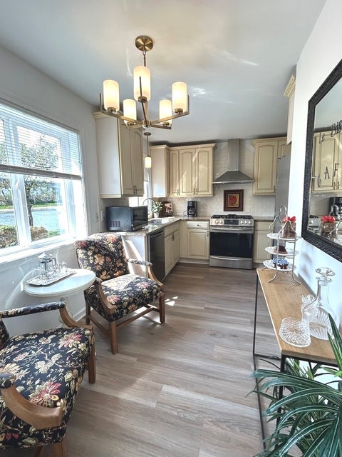 Tiny photo for 7236 Cottonwood Court #A, Willowbrook, IL 60527 (MLS # 12724257)