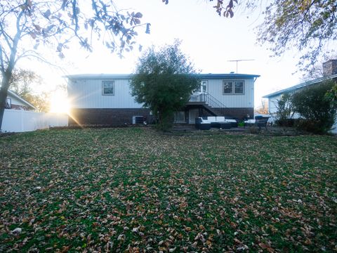 Tiny photo for 18051 Los Angeles Avenue, Homewood, IL 60430 (MLS # 12521109)