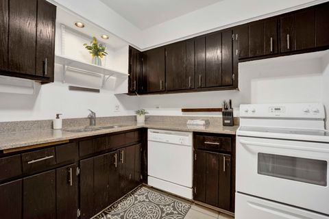 Tiny photo for 314 Lathrop Avenue #407, Forest Park, IL 60130 (MLS # 12578877)