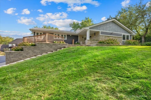 Tiny photo for 506 Lakepoint Drive, Barrington, IL 60010 (MLS # 12744478)