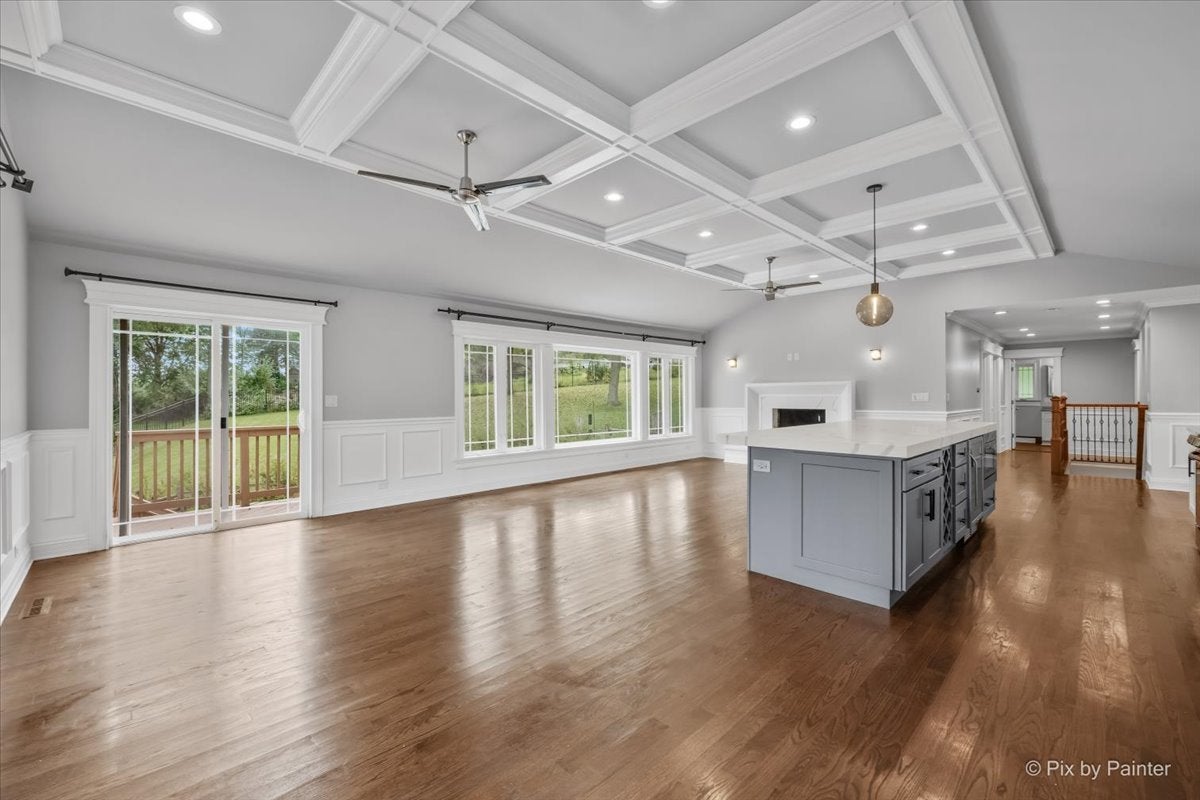 506 Lakepoint Drive
