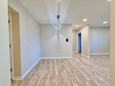 Tiny photo for 9355 Landings Lane #503, Des Plaines, IL 60016 (MLS # 12775919)