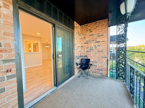 Tiny photo for 9355 Landings Lane #503, Des Plaines, IL 60016 (MLS # 12775919)