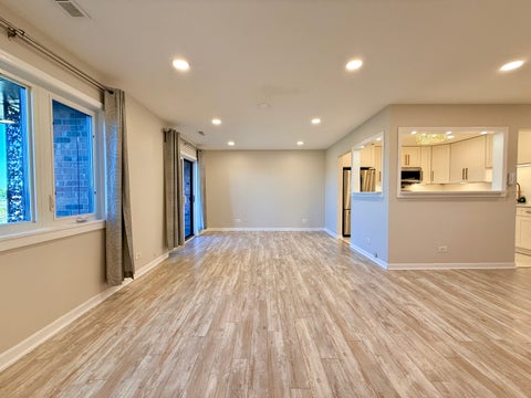 Tiny photo for 9355 Landings Lane #503, Des Plaines, IL 60016 (MLS # 12775919)