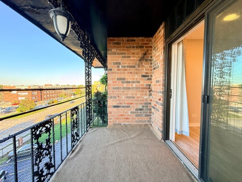 Tiny photo for 9355 Landings Lane #503, Des Plaines, IL 60016 (MLS # 12775919)