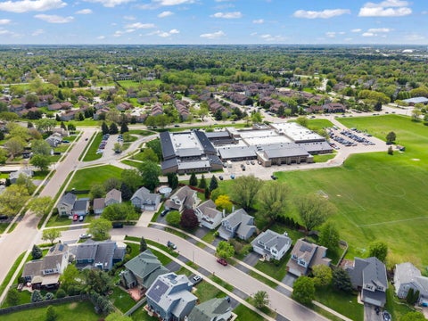 Tiny photo for 900 Chelsea Court, Aurora, IL 60504 (MLS # 12745311)