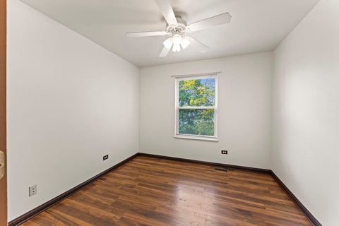 Tiny photo for 900 Chelsea Court, Aurora, IL 60504 (MLS # 12745311)