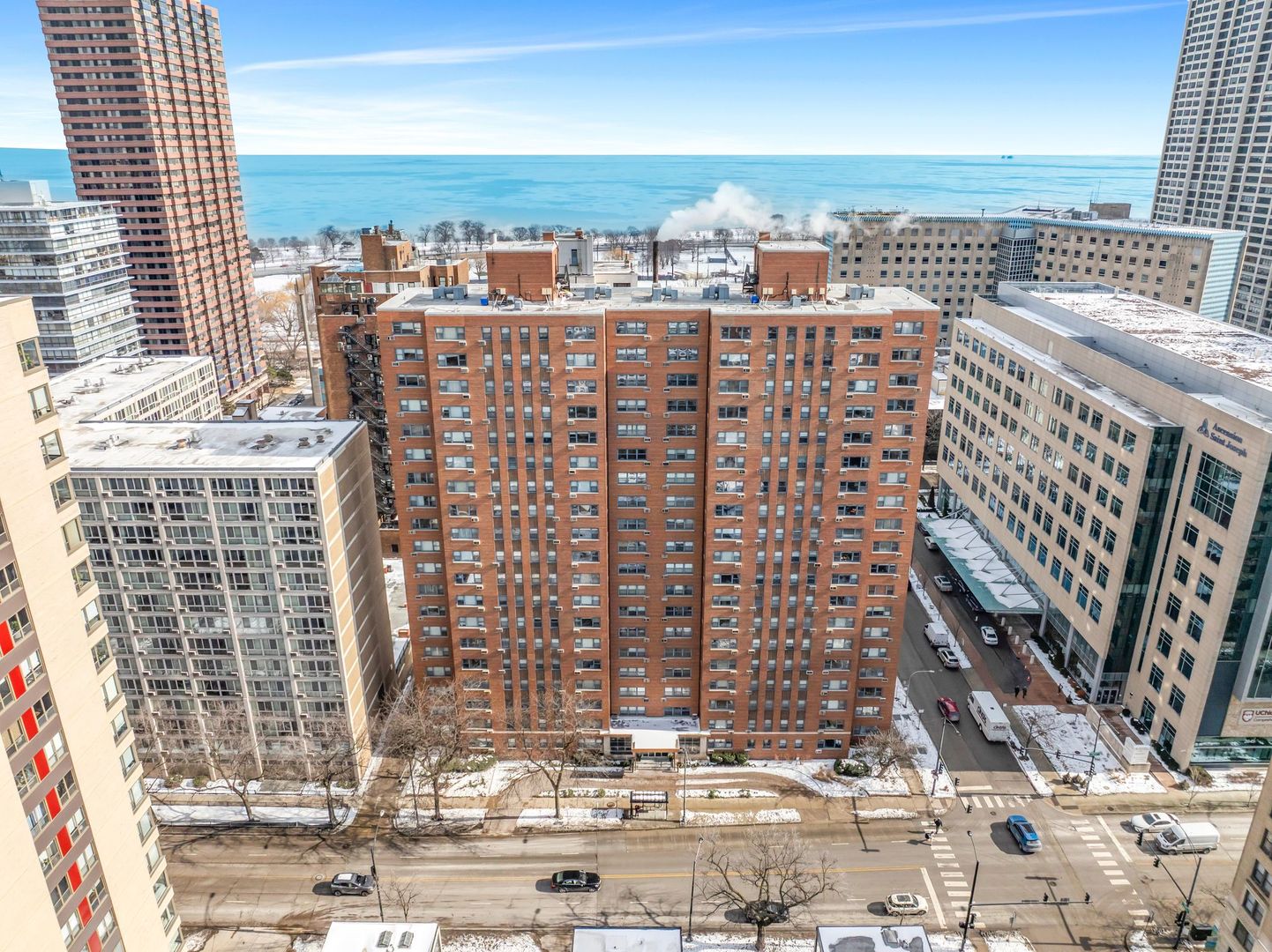 2909 N Sheridan Road 1703