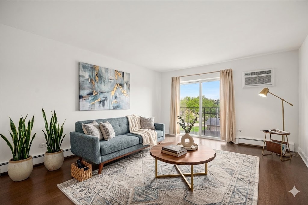 1133 S Finley Road 305