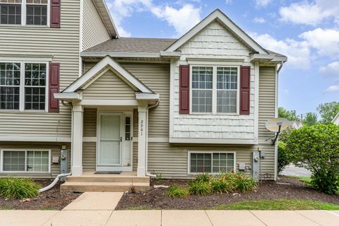 Photo of 2901 Woodside Drive, Joliet, IL 60431 (MLS # 12422165)