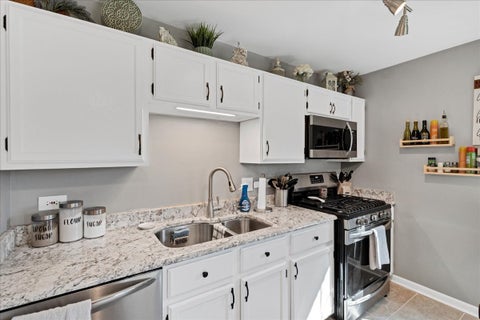 Tiny photo for 312 N Thornwood Drive #0, McHenry, IL 60050 (MLS # 12788513)