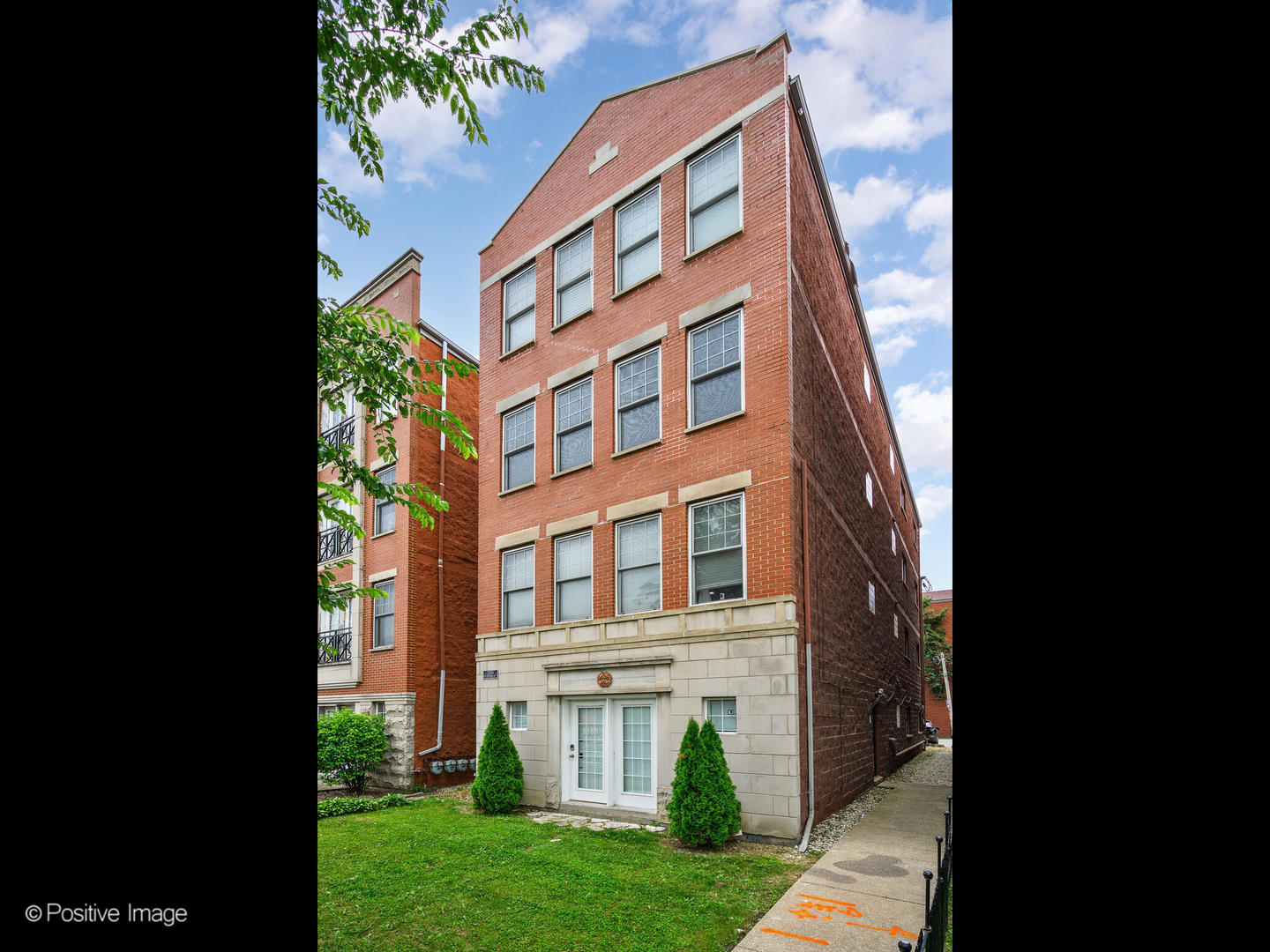 2355 W Congress Parkway 3
