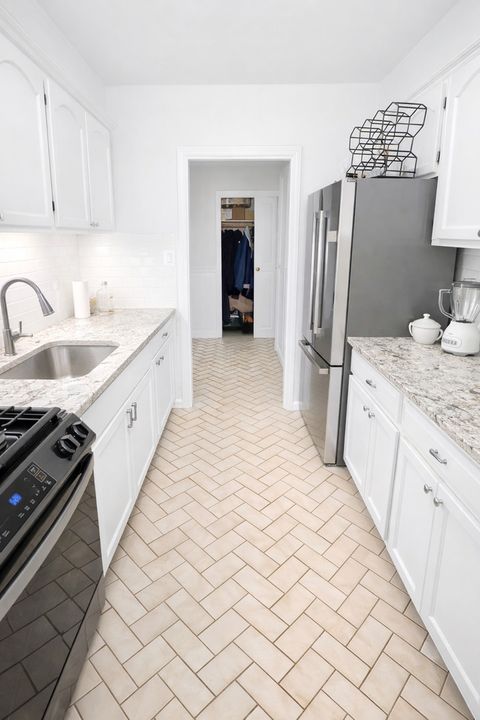 Tiny photo for 40 N Tower Road #6G, Oak Brook, IL 60523 (MLS # 12620856)