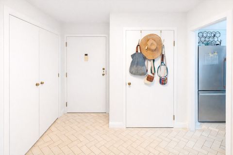 Tiny photo for 40 N Tower Road #6G, Oak Brook, IL 60523 (MLS # 12620856)