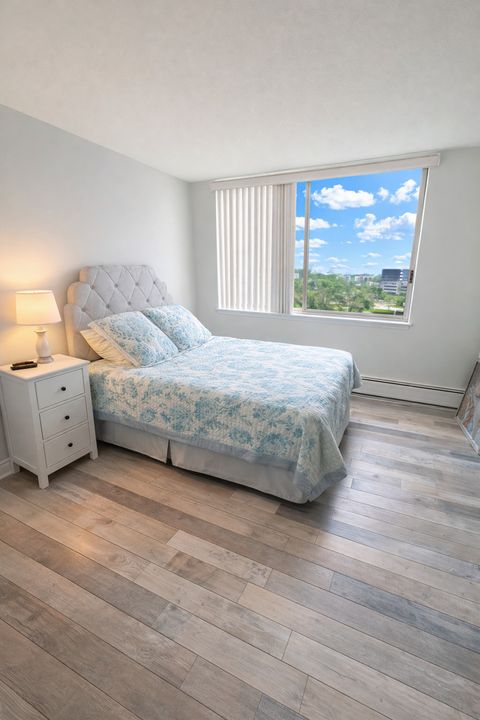 Tiny photo for 40 N Tower Road #6G, Oak Brook, IL 60523 (MLS # 12620856)