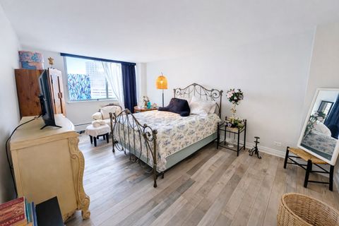 Tiny photo for 40 N Tower Road #6G, Oak Brook, IL 60523 (MLS # 12620856)