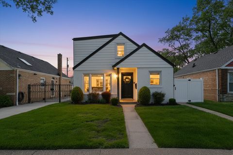 Tiny photo for 5204 S Oak Park Avenue, Chicago, IL 60638 (MLS # 12633930)