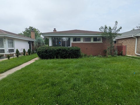Photo of 8422 Harding Avenue, Skokie, IL 60076 (MLS # 12737420)