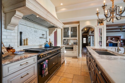 Tiny photo for 300 E Euclid Avenue, Arlington Heights, IL 60004 (MLS # 12721208)
