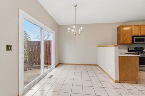 Tiny photo for 305 Thornwood Way #C, South Elgin, IL 60177 (MLS # 12595353)