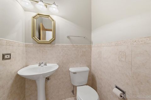 Tiny photo for 305 Thornwood Way #C, South Elgin, IL 60177 (MLS # 12595353)