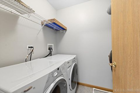 Tiny photo for 305 Thornwood Way #C, South Elgin, IL 60177 (MLS # 12595353)