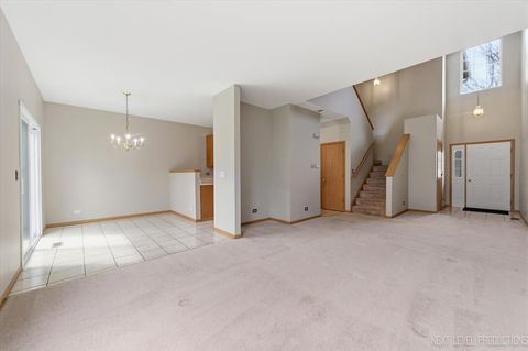 Tiny photo for 305 Thornwood Way #C, South Elgin, IL 60177 (MLS # 12595353)