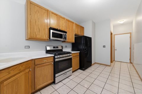 Tiny photo for 305 Thornwood Way #C, South Elgin, IL 60177 (MLS # 12595353)